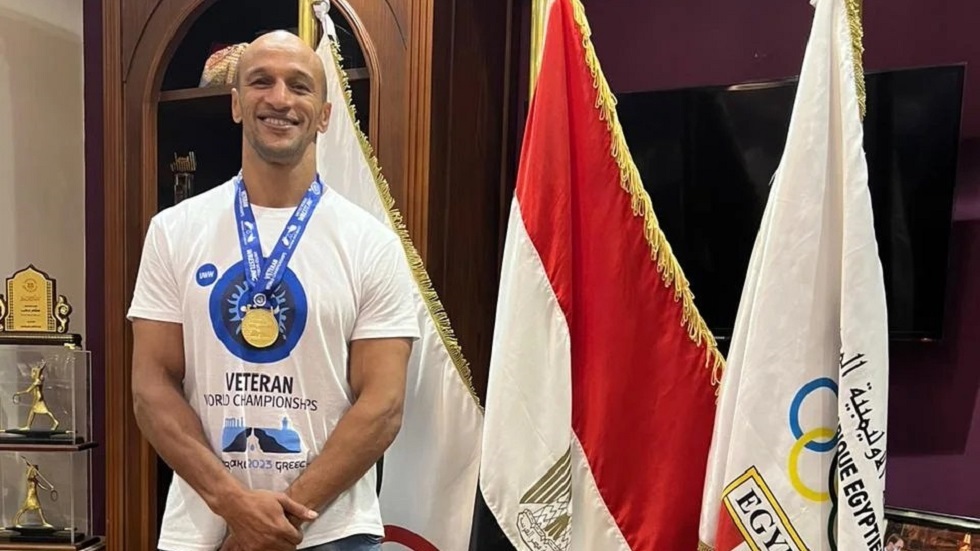بطل مصري يعلن اعتزاله قبل أولمبياد باريس 2024