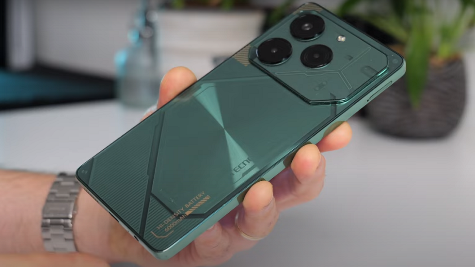 Tecno تكشف عن هاتفها المميز الجديد (فيديو)
