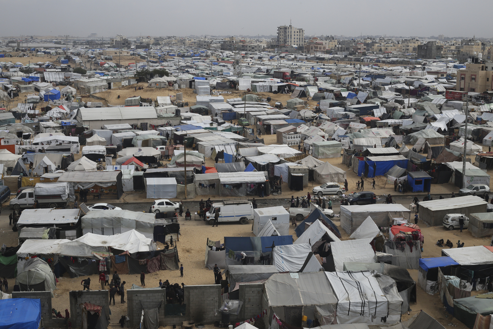 مخيم يأوي الفلسطينيين الذين نزحوا بسبب الهجوم الإسرائيلي في رفح