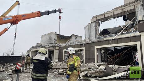 وزارة الطوارئ الروسية: ارتفاع حصيلة ضحايا القصف الأوكراني على مخبز في لوغانسك إلى 20 قتيلا