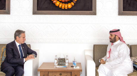 الأمير محمد بن سلمان يجتمع مع أنتوني بلينكن في الرياض (فيديو + صور)