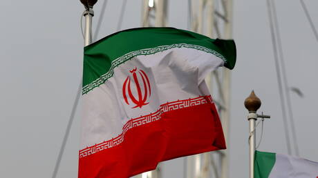 طهران: مستشارونا العسكريون في سوریا بدعوة من حكومتها