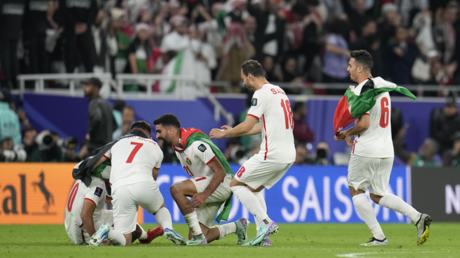 9 لاعبين عرب في التشكيلة المثالية لنصف نهائي كأس آسيا