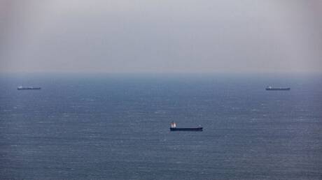 الحوثيون يعلنون استهداف سفينة بريطانية في خليج عدن