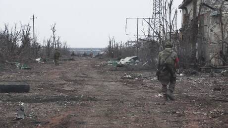 العثور على جثث جنود في أفدييفكا على بزاتهم شارات عسكرية أمريكية وبولندية