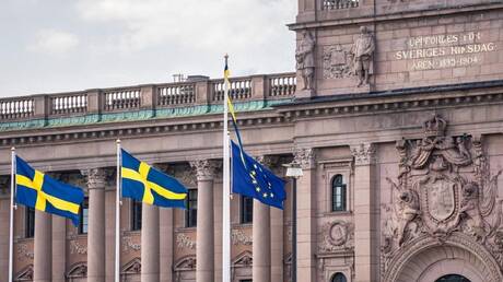 رئيس الوزراء السويدي يرحب بمصادقة البرلمان الهنغاري على طلب الانضمام إلى 