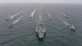 البحرية البريطانية: الإبلاغ عن تعرض سفينة لهجوم بصاروخين ونشوب حريق فيها شرقي عدن