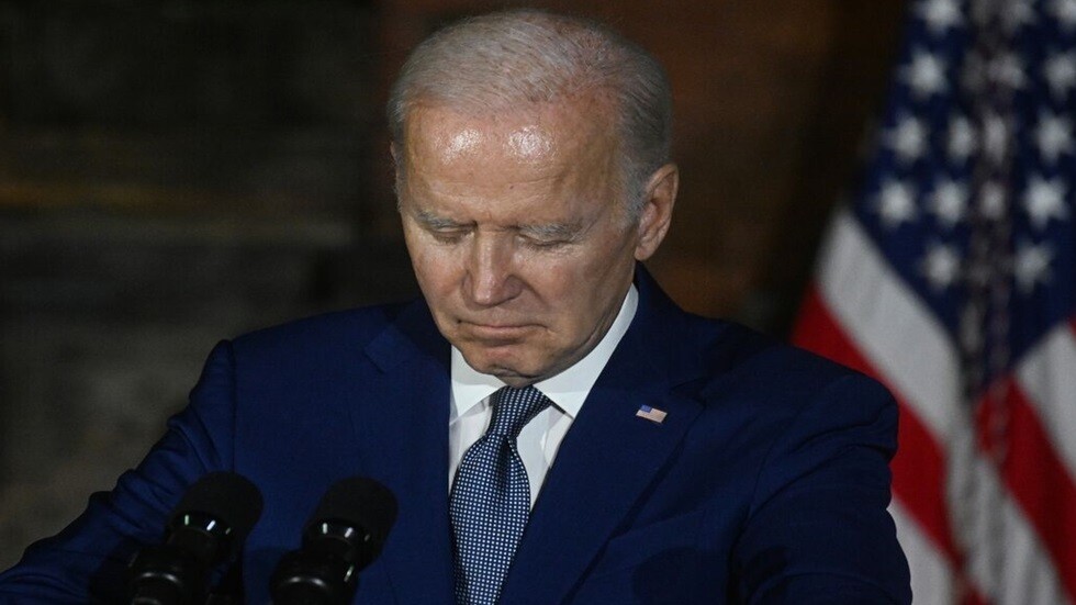 بايدن يمتنع عن التعليق على إمكانية إطلاق مفاوضات مع بوتين بشأن أوكرانيا