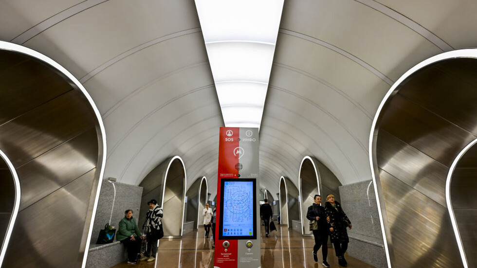 النظافة والحضارة.. حساب على "إكس" يستفتي متابعيه حول مترو الأنفاق في موسكو وعواصمهم (فيديو)