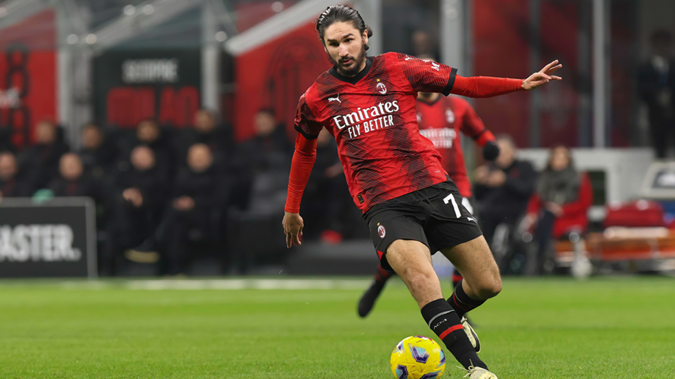 بعد ارتباطه بمنتخب الجزائر.. لاعب ميلان ياسين عدلي يعلن عن المنتخب الذي سيمثله