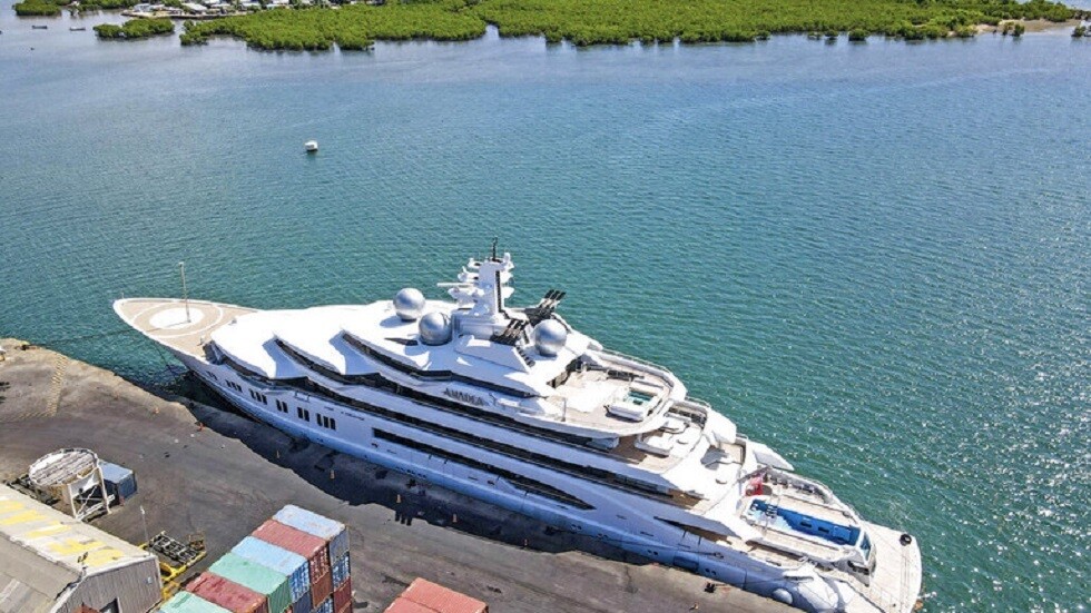وثائق قضائية: الحكومة الأمريكية تنفق حوالي مليون دولار شهريا على يخت "أماديا" الروسي الفاخر