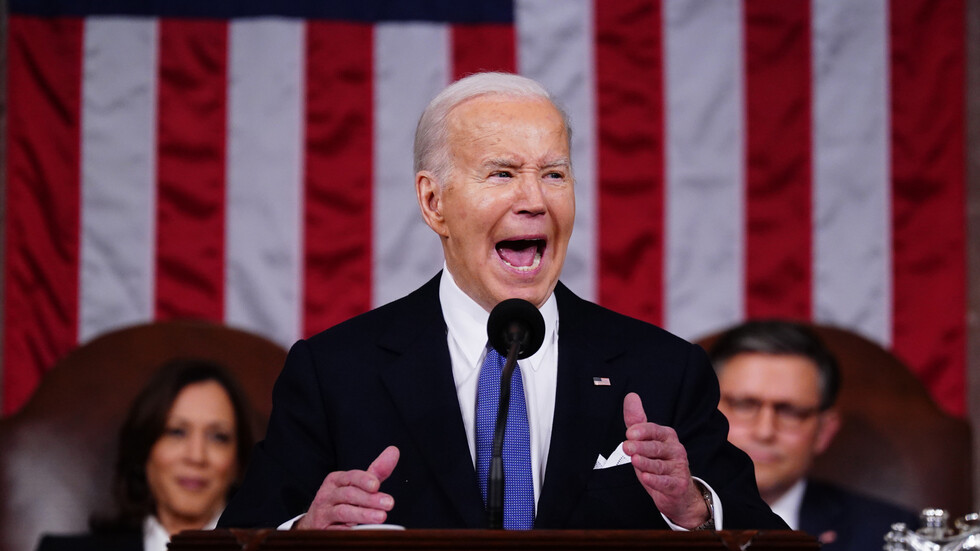 "جعلنا أضحوكة في العالم كله".. نواب أمريكيون ينتقدون خطاب بايدن الأخير