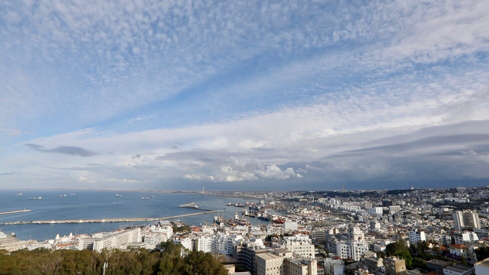 الجزائر.. خلاف بين أصدقاء ينتهي بمقتل شاب وصدمة سكان ولاية