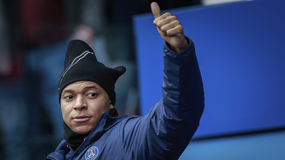 إنريكي يؤكد رحيل مبابي عن باريس سان جيرمان