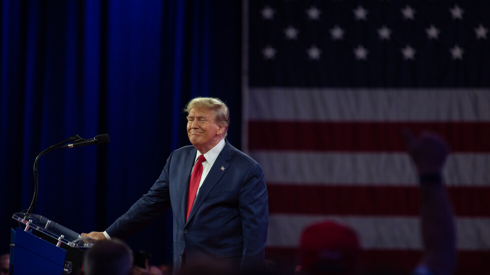 ترامب يهاجم "فيسبوك" و"تيك توك"