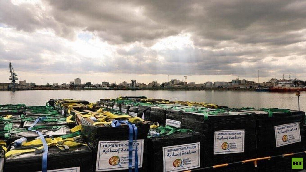 مسؤول إيراني يسخر من إرسال واشنطن "مساعدات إنسانية قاتلة" لغزة