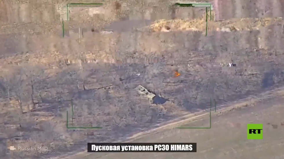 شاهد.. صاروخ "إسكندر" يدمر منصة لإطلاق صواريخ هيمارس الأمريكية