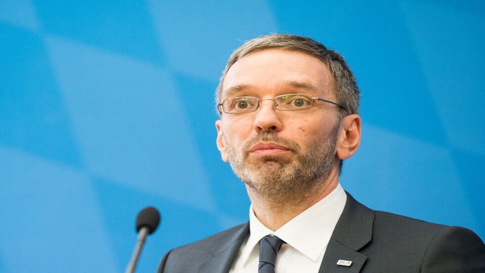 المعارضة النمساوية تحذر من عواقب قرار المشاركة في مبادرة الناتو لبناء "درع السماء الأوروبية"