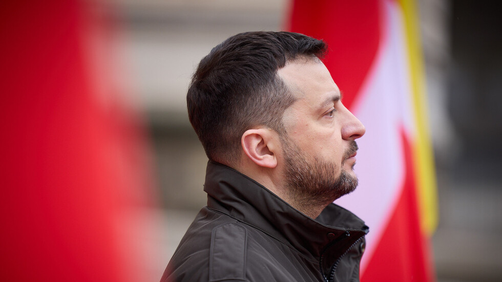 حركة "نحن مع روسيا": زيلينسكي يبدأ حملة تطهير في صفوف قواته خوفا من الانقلاب العسكري