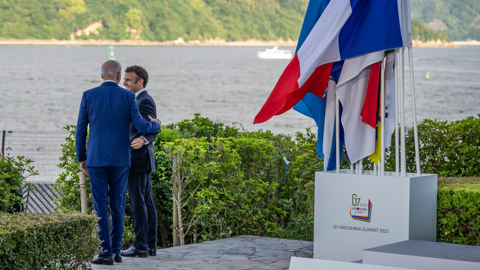 الولايات المتحدة: لم نطلب من فرنسا التخلي عن خطابها حول إرسال قوات إلى أوكرانيا