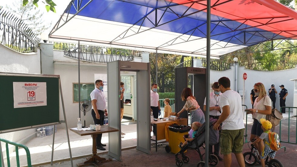 لجنة الانتخابات الروسية: التصويت في الدول الصديقة مستمر بشكل طبيعي