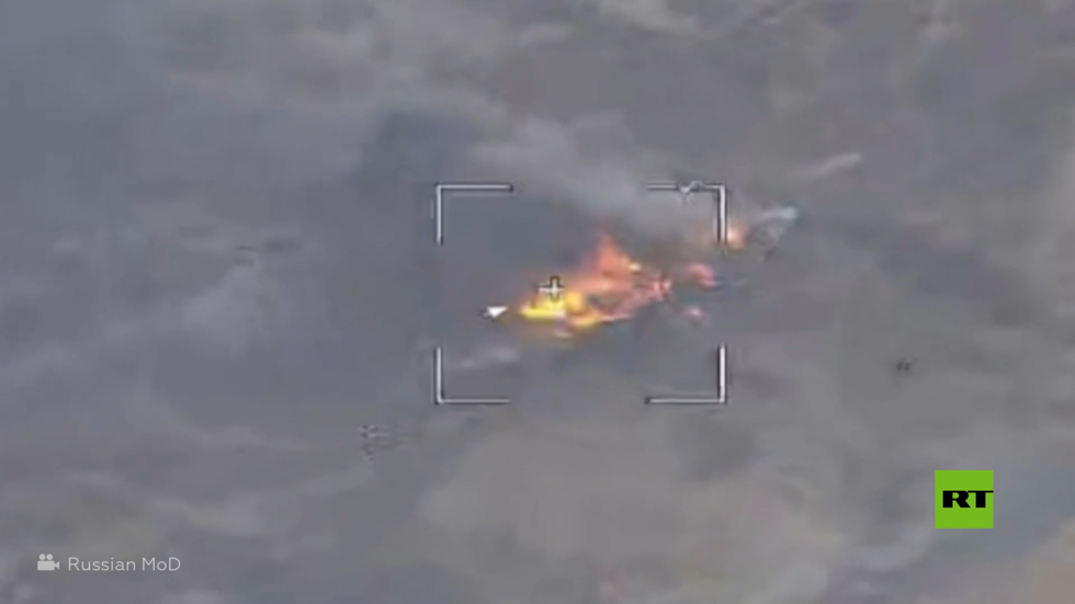 لحظة تدمير مروحية "مي-8" أوكرانية بمنظومة "فيربا" الروسية المحمولة