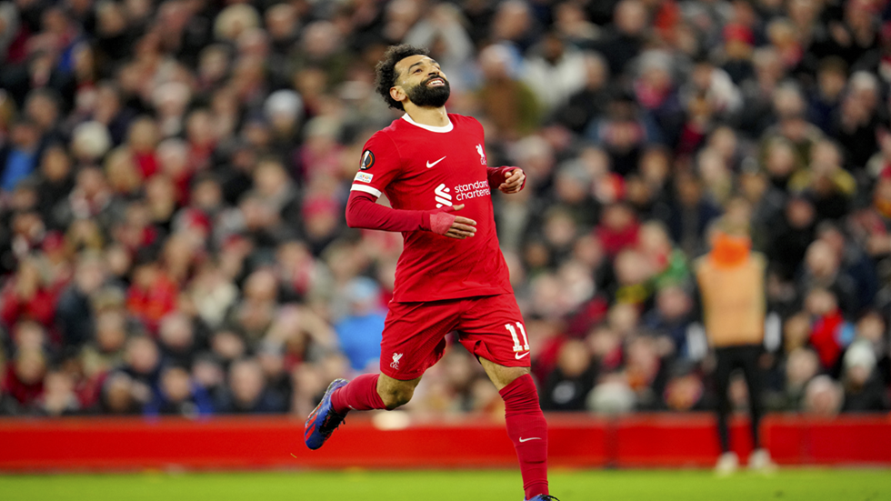 شاهد.. كيف تعامل صلاح مع مشجع مانشستر يونايتد حاول استفزازه؟