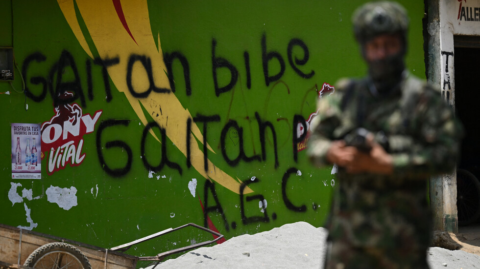 أكبر عصابة إجرامية في كولومبيا تعلن استعدادها للتفاوض مع الحكومة