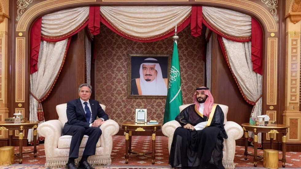 ولي العهد السعودي يبحث مع وزير الخارجية الأمريكي الجهود لوقف العمليات العسكرية في غزة