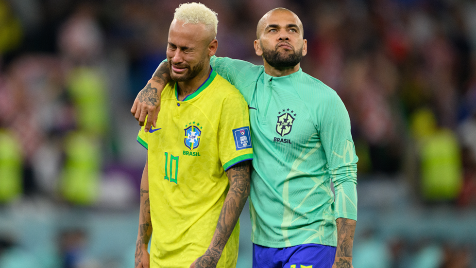 بعد البيان المفاجئ لوالد نيمار..  زيارة غير متوقعة لألفيش في سجنه ببرشلونة!