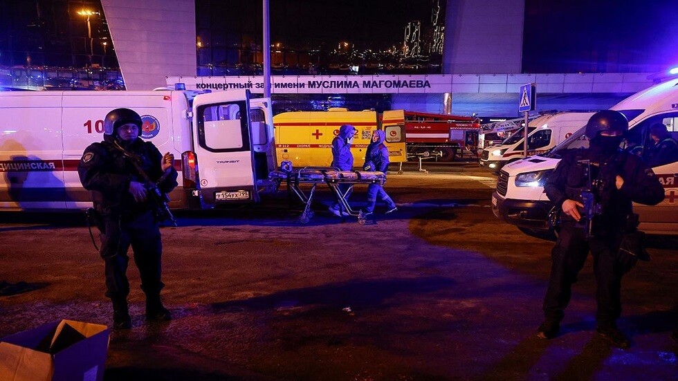 إسلام ينقذ 100 شخص عبر منفذ للنجاة أثناء هجوم كروكوس الإرهابي (فيديو)