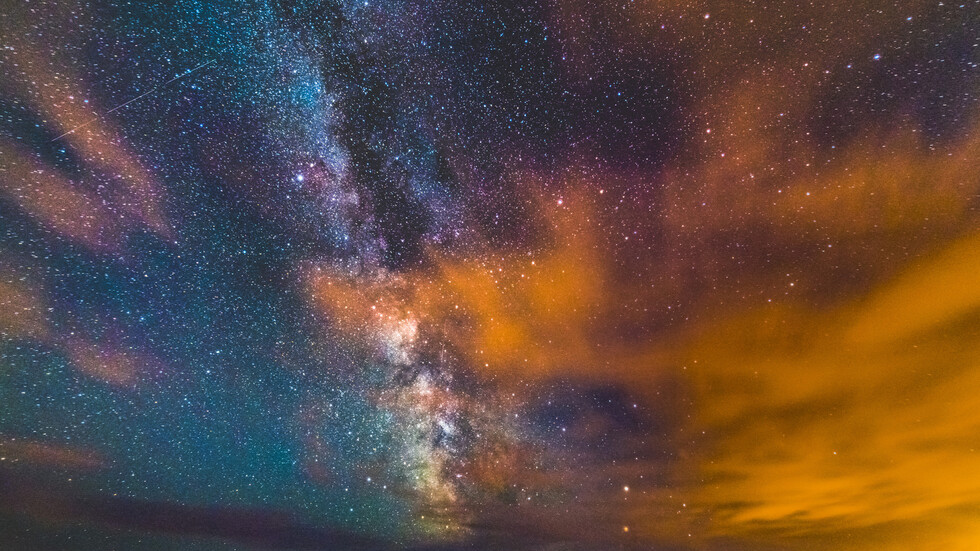 الأرض على موعد مع انفجار كوني "يحدث مرة واحدة بالعمر"