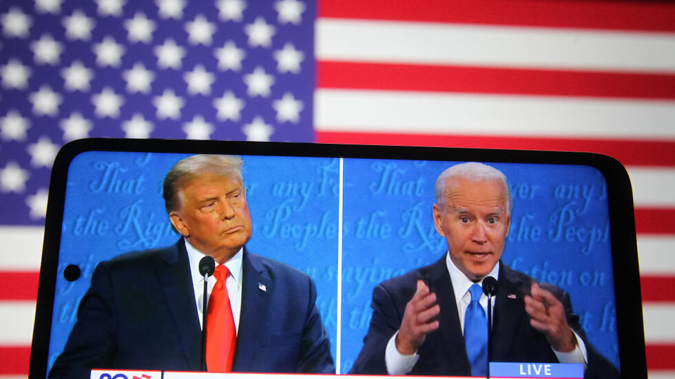 استطلاع: اشتداد حدة المواجهة بين بايدن وترامب