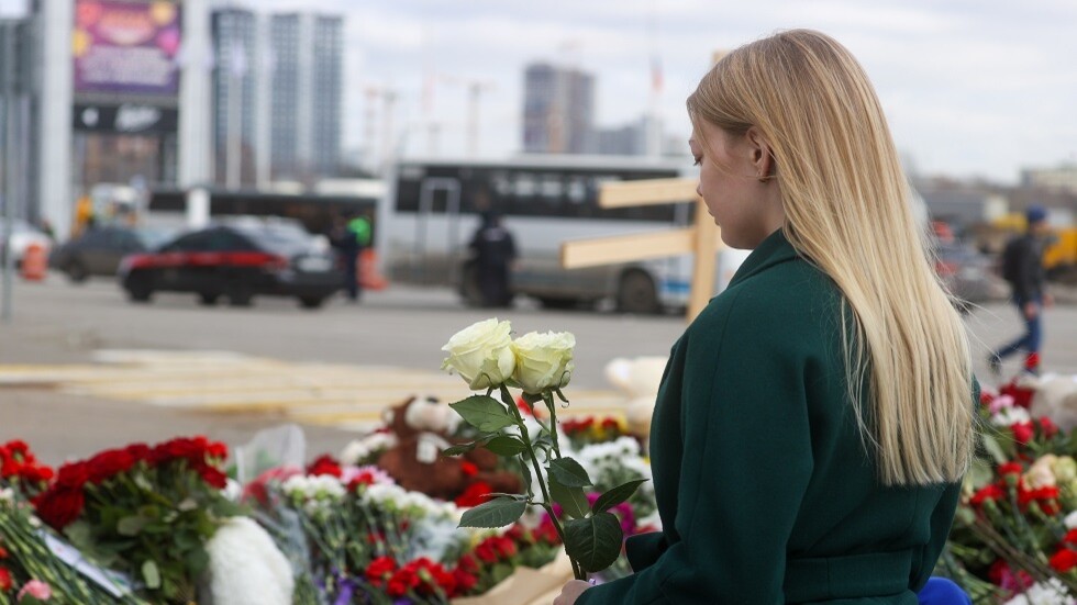 "دقيقة صمت" في الدوما الروسي ومطالب بإعادة تفعيل عقوبة الإعدام بعد هجوم "كروكوس" (فيديو)