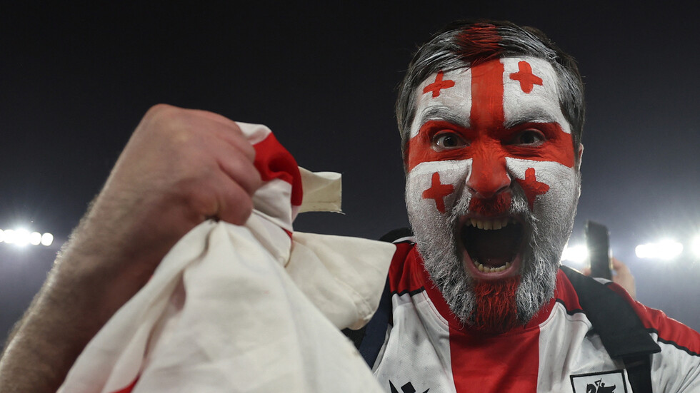 احتفالات مجنونة.. لأول مرة منتخب جورجيا يتأهل إلى 