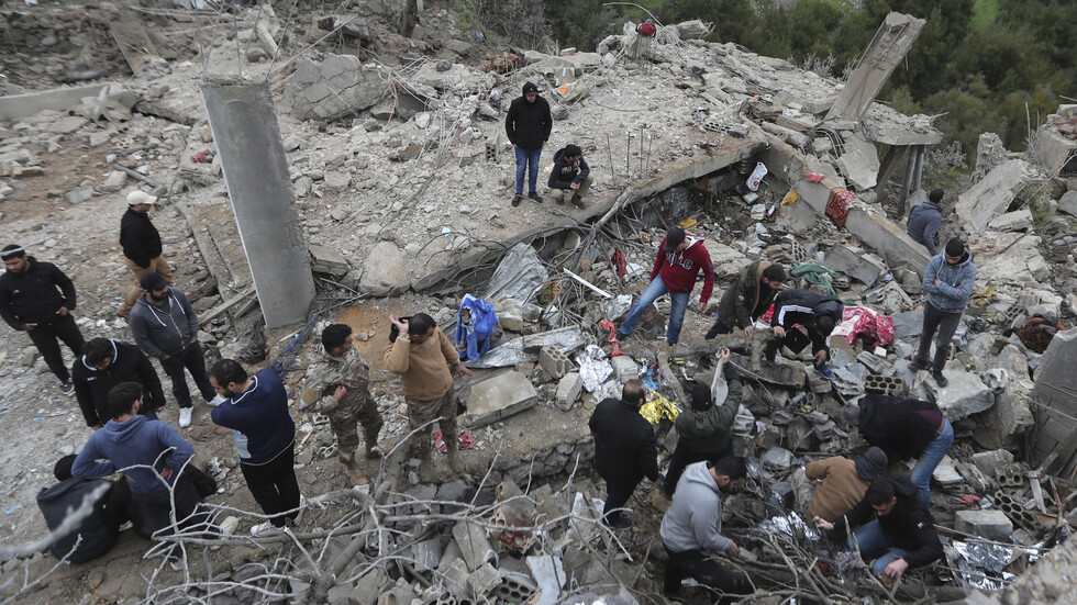 قائد المنطقة الشمالية الإسرائيلية: نشهد حربا وسنواصل النهج الهجومي ضد "حزب الله"