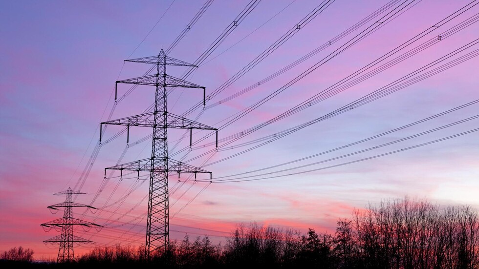 إعلان موعد الربط الكهربائي بين الأردن والعراق