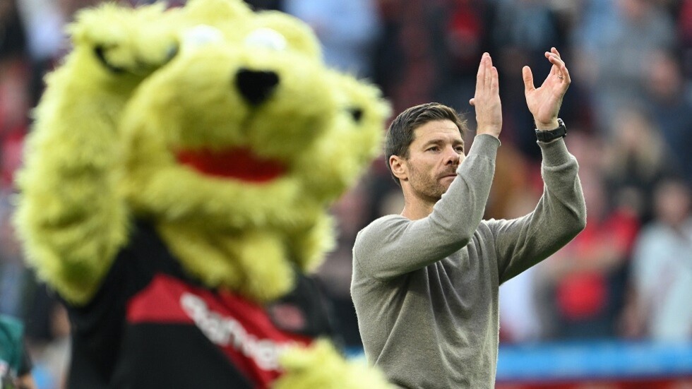 ألونسو يبلغ ليفربول بقراره النهائي