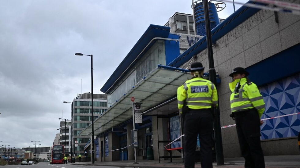 تعرّض صحفي إيراني معارض للطعن في لندن