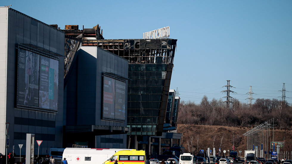 حبّ البقاء.. ناج من هجوم "كروكوس" الإرهابي يروي لحظات مثيرة
