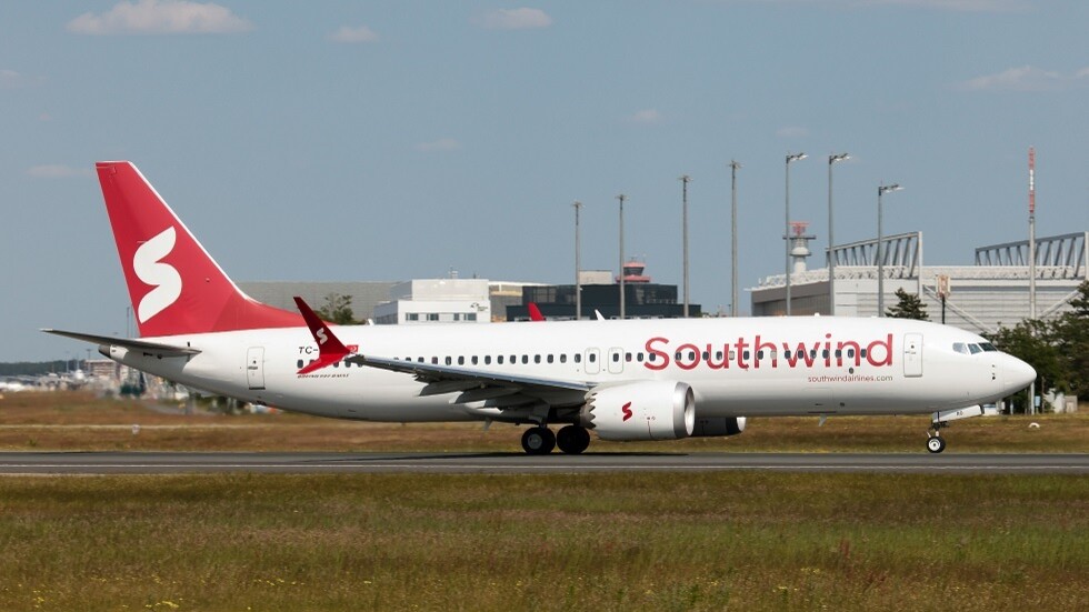 شركة طيران تركية تقع بلا سابق إنذار ضحية للعقوبات الغربية وركابها عالقون في المطارات