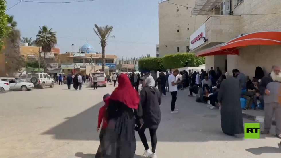 لحظة استهداف الجيش الإسرائيلي لمستشفى في دير البلح