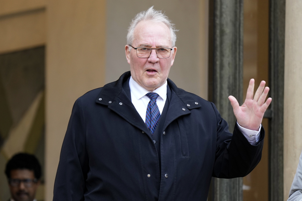 كندا لا تستبعد إرسال خبراء عسكريين إلى أوكرانيا شريطة بقائهم بعيدا عن الجبهة