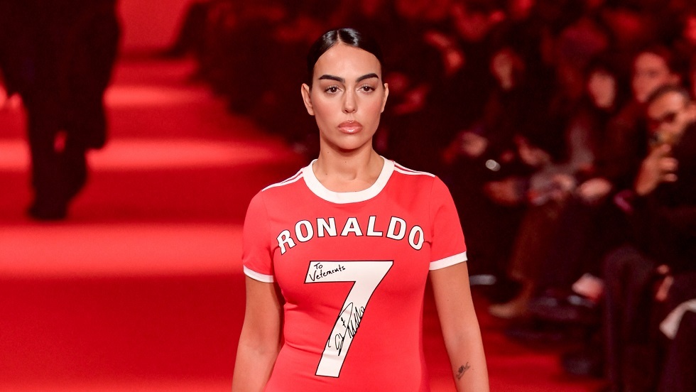 مفاجأة.. جورجينا تكشف موعد اعتزال رونالدو (فيديو)