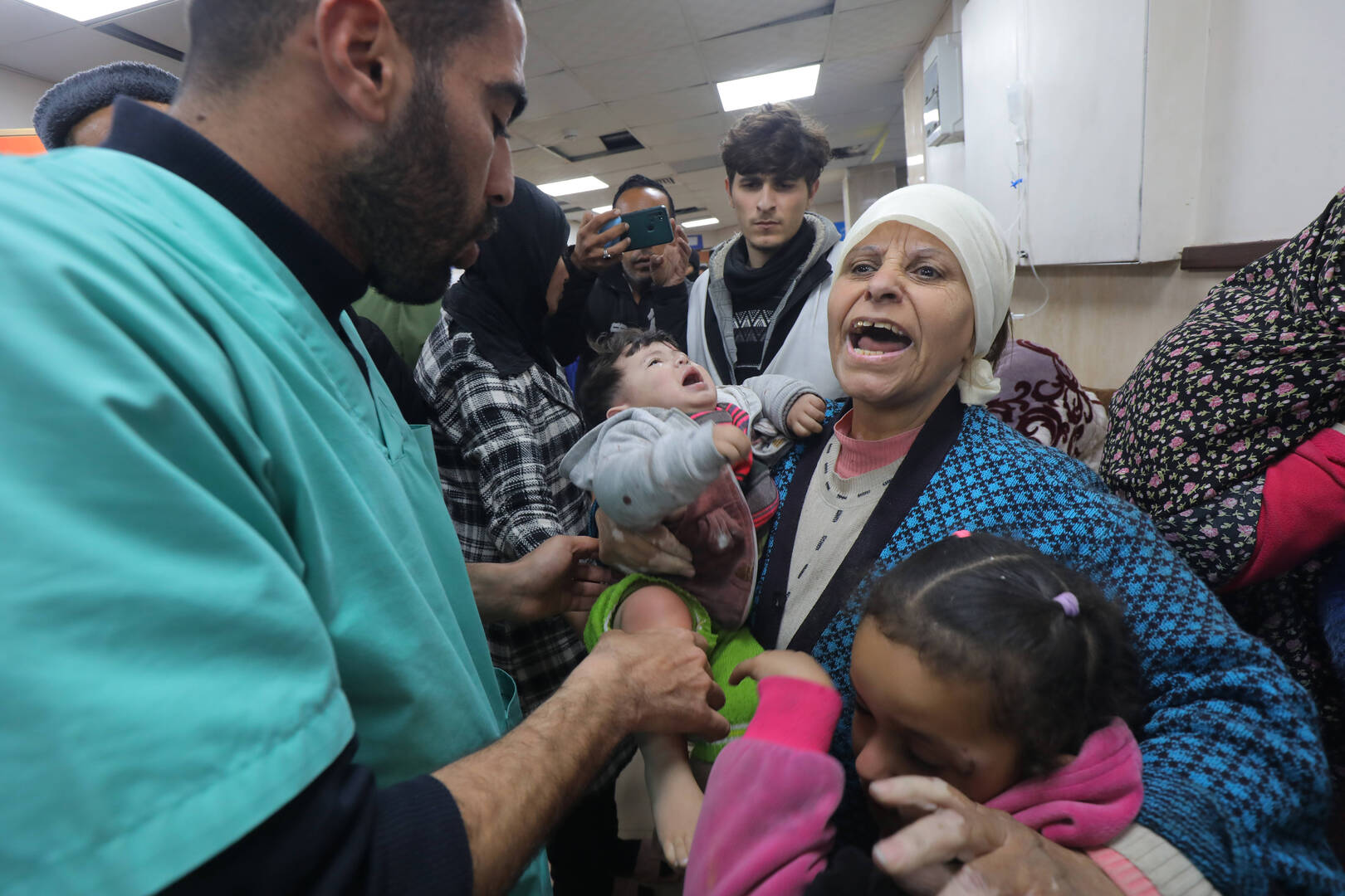 مصادر طبية: ارتفاع عدد الأطفال المتوفين جراء سوء التغذية والجفاف في غزة إلى 16