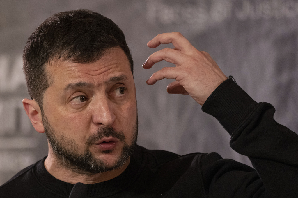 مفوض أوروبي: زيلينسكي أخطأ في اعتقاده بأن جميع القذائف الأوروبية ستكون مجانية مفوض أوروبي: زيلينسكي أخطأ في اعتقاده بأن جميع القذائف الأوروبية ستكون مجانية