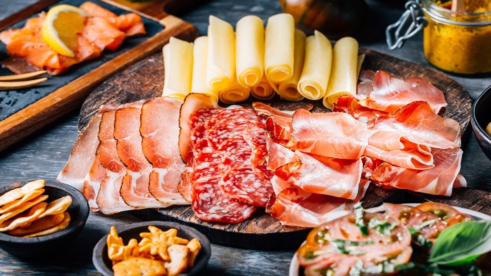 أغذية يجب على كبار السن تجنبها أغذية يجب على كبار السن تجنبها