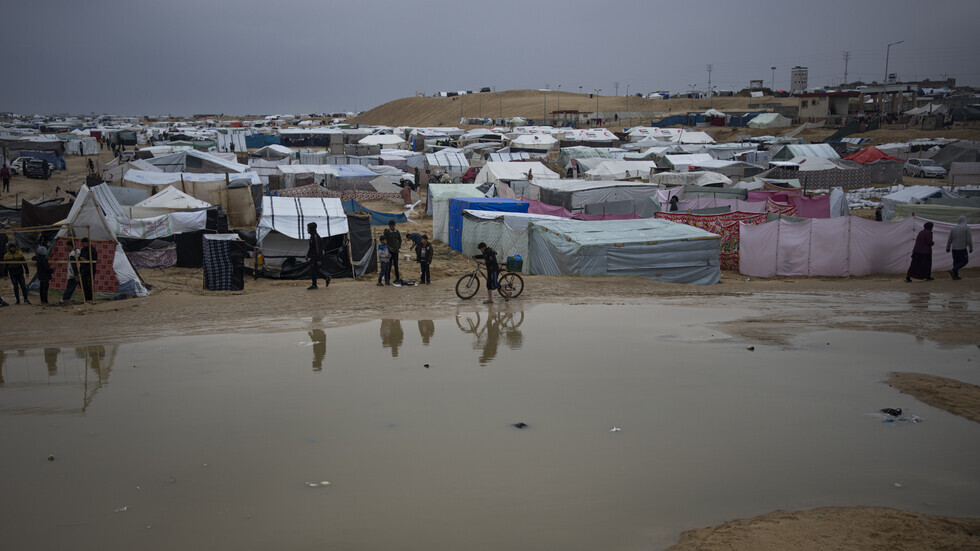 مخيمات اللاجئين الفلسطينيين
