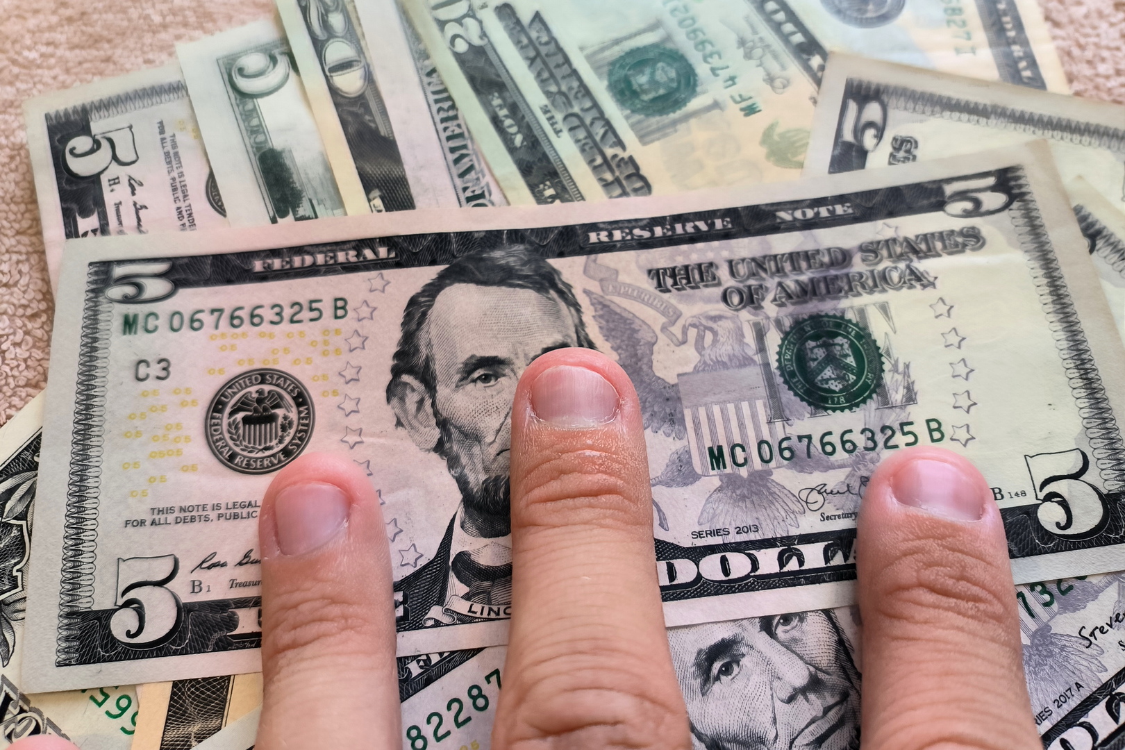 هل ولدت في السنة المناسبة؟.. أغنى جيل على مر التاريخ! هل ولدت في السنة المناسبة؟.. أغنى جيل على مر التاريخ!