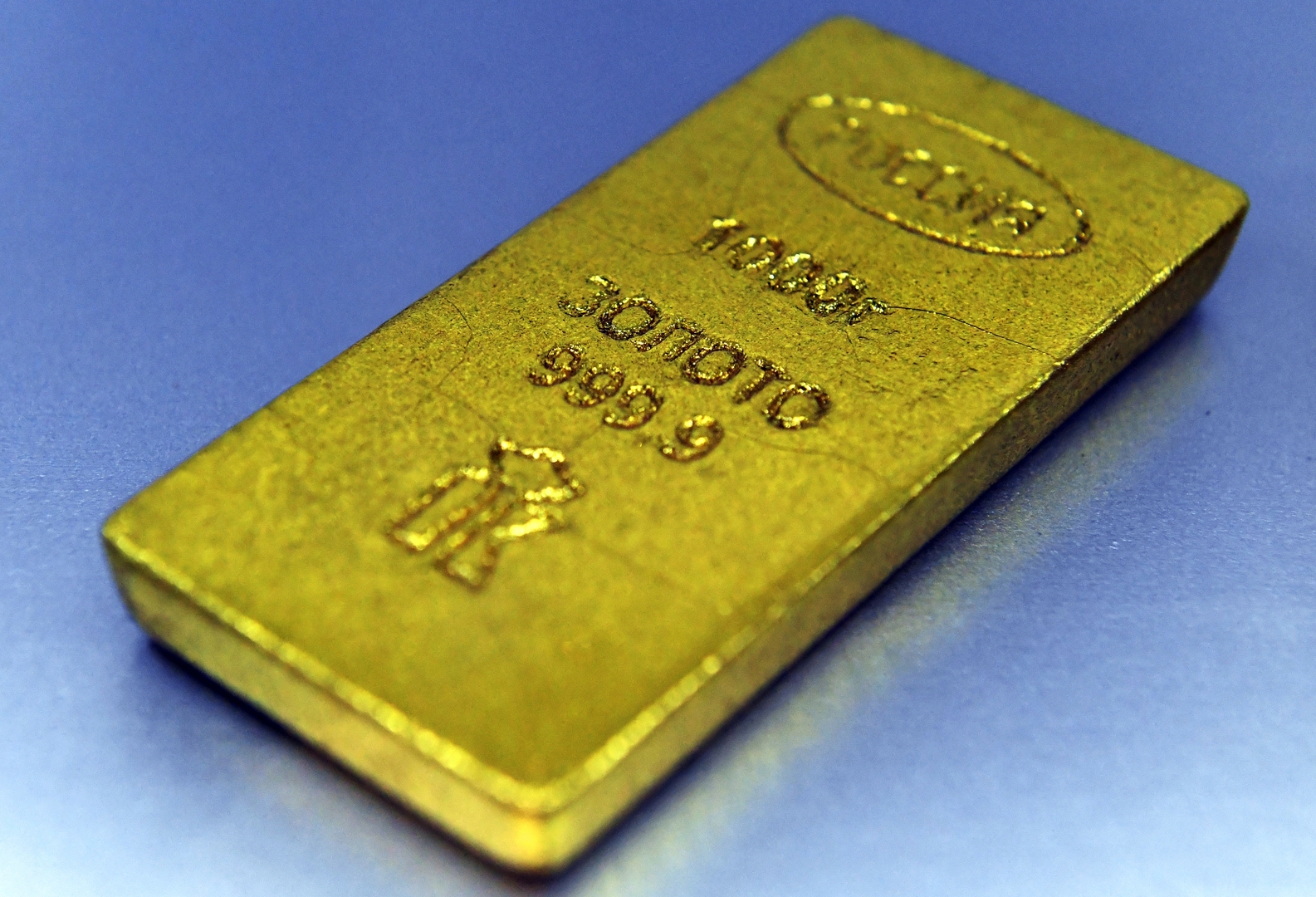 انخفاض أسعار الذهب عن أعلى مستوى على الإطلاق